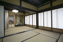 野の花 内観